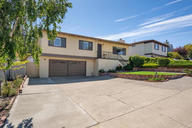 1149 Glenwood Drive, Millbrae CA: https://media.crmls.org/mediaz/5929e7d7-6e9c-4851-a52e-692c47a0c79d.jpg