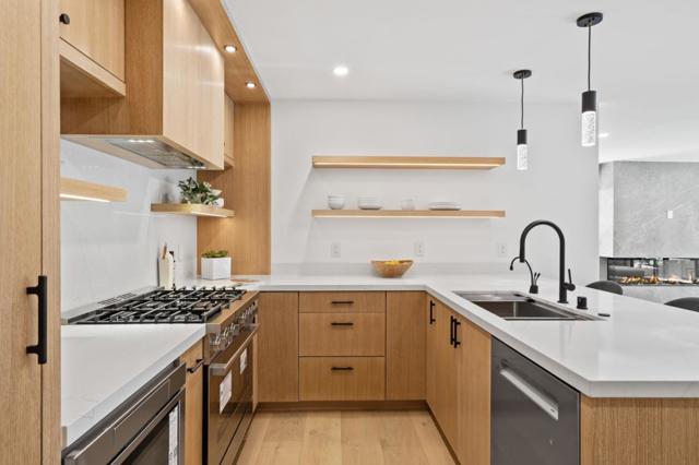 2330 Sierra Court, Palo Alto CA: https://media.crmls.org/mediaz/5929f090-6b1b-4552-9f37-693756cc2b39.jpg