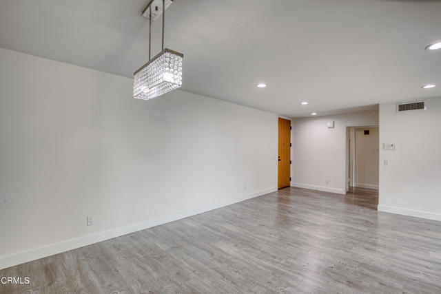 Detail Gallery Image 8 of 30 For 4041 via Marisol #210,  Los Angeles,  CA 90042 - 2 Beds | 2 Baths