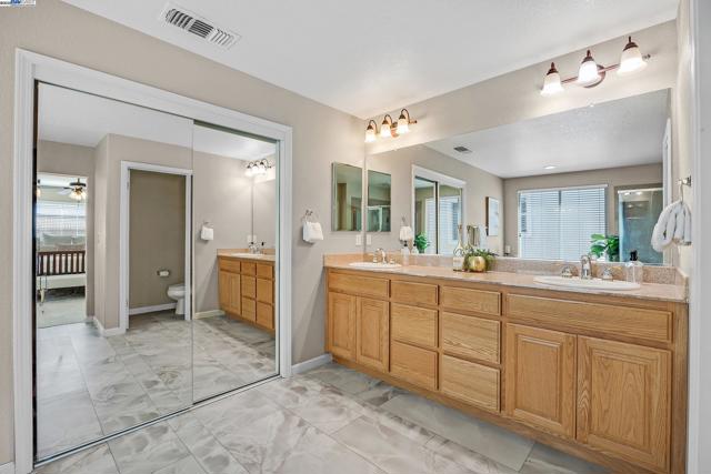 703 Seminole Ct, Discovery Bay CA: https://media.crmls.org/mediaz/592c078c-7790-4900-a082-55358c36df88.jpg
