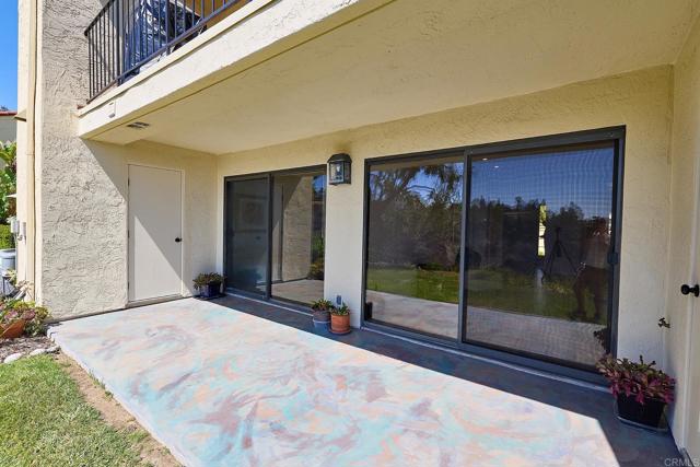 3116 Vista Bonita, Carlsbad CA: https://media.crmls.org/mediaz/592ca887-fc9b-4c8d-abad-2771e1ea34a6.jpg