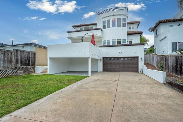 819 Van Nuys Street, San Diego CA: https://media.crmls.org/mediaz/592ccd48-ab88-4081-908b-e8ddb8e1c297.jpg