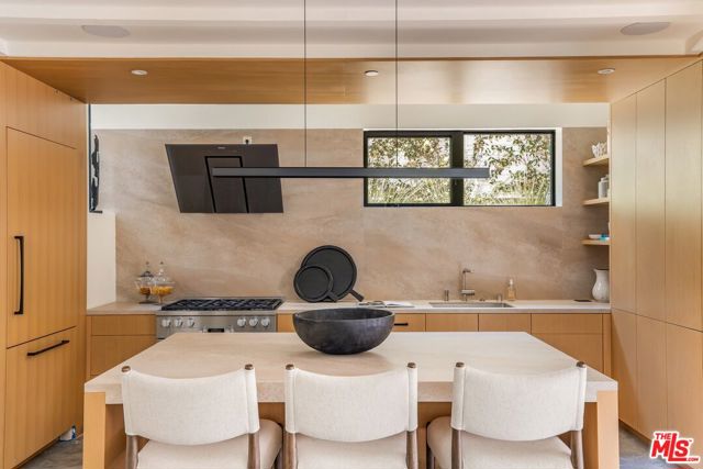 919 1/2 Hilldale Avenue, West Hollywood CA: https://media.crmls.org/mediaz/592ed908-92c8-4841-9ce1-57fdde919edf.jpg