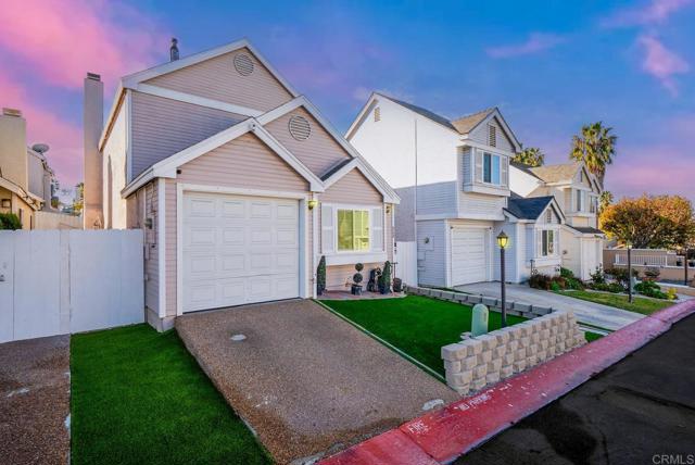 353 61St Street, San Diego CA: https://media.crmls.org/mediaz/592eec20-045c-42b3-8a94-8edaa13f4de2.jpg