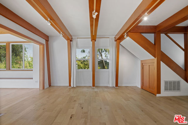 1212 Fernwood Pacific Drive, Topanga CA: https://media.crmls.org/mediaz/592f5d2f-8220-4be5-8cb3-7e3b6091be42.jpg