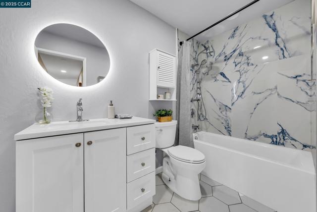 16411 Saratoga St, San Leandro CA: https://media.crmls.org/mediaz/59302377-b8af-414b-952b-495503a5ad28.jpg