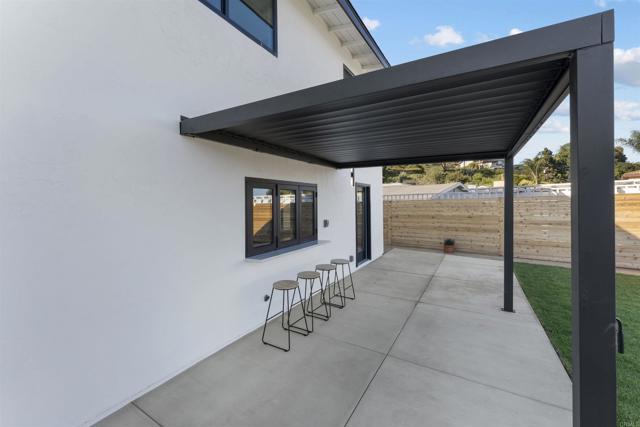 5777 Desert View Drive, La Jolla CA: https://media.crmls.org/mediaz/5930641f-9793-4475-aff2-aca485ef167a.jpg