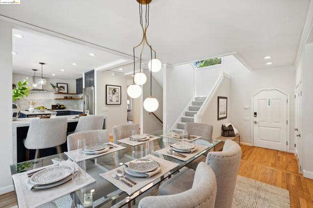 Image 6 of 59 For 5980 Harbord Dr