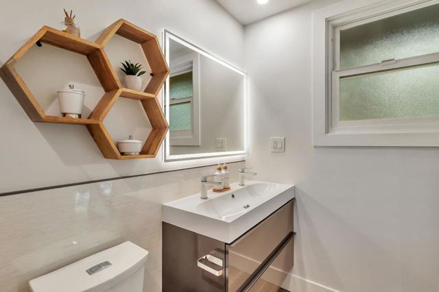 1528 Fernside Street, Redwood City CA: https://media.crmls.org/mediaz/5930a156-5177-491b-9e45-c4d91118c039.jpg
