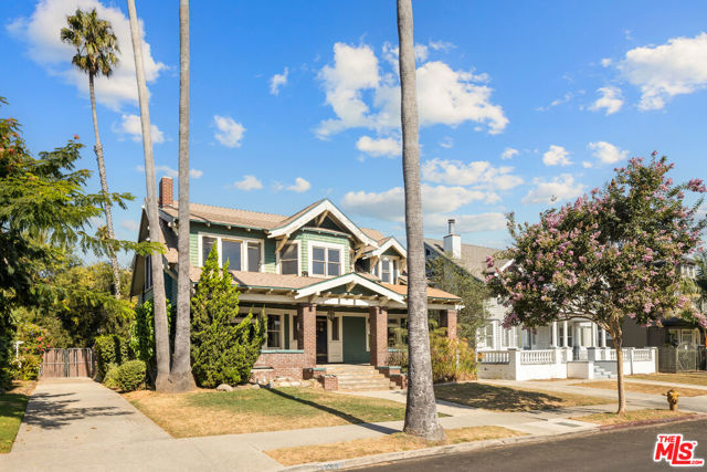 1253 3rd Avenue, Los Angeles, California 90019, 4 Bedrooms Bedrooms, ,2 BathroomsBathrooms,Single Family Residence,For Sale,3rd,24435095