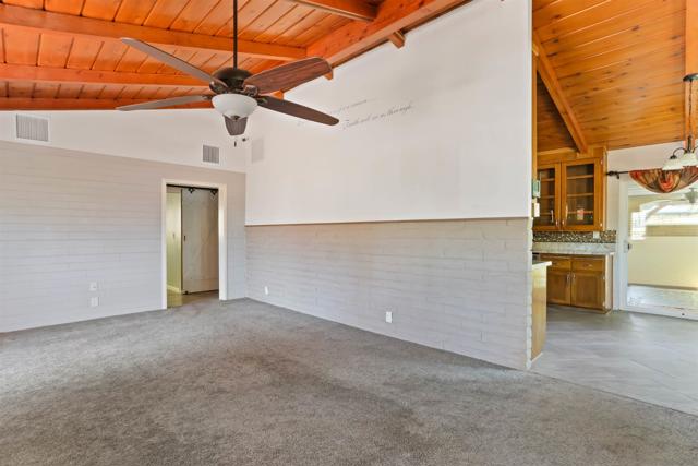 757 Anns Way, Vista CA: https://media.crmls.org/mediaz/5931b6af-394a-4694-91ad-ca7af6be1ebe.jpg