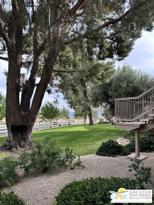 Image 24 of 30 For 64291 Spyglass Avenue 10