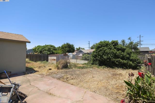 456 Custer Rd, Hayward CA: https://media.crmls.org/mediaz/5932c2b5-097f-4439-8e8b-7cca2a4b4295.jpg