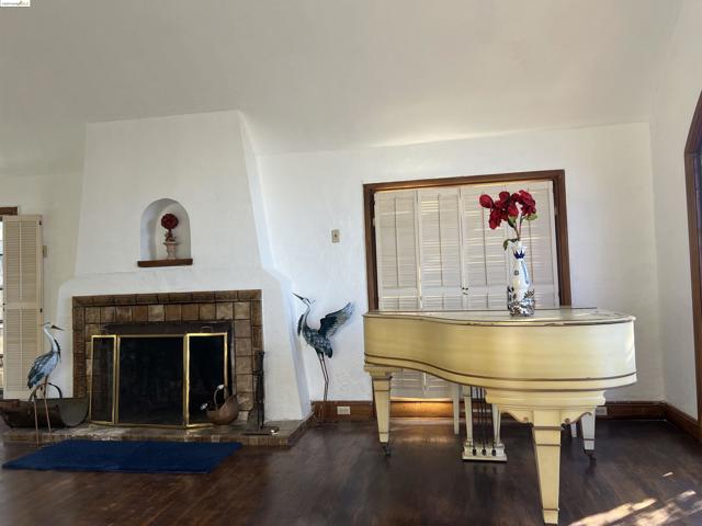 Image 6 of 60 For 600 Prospect Ave