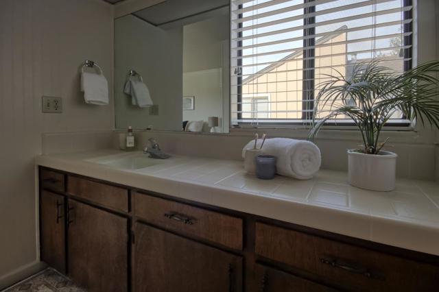 141 Joes Lane, Hollister CA: https://media.crmls.org/mediaz/5932fd57-5ee8-49cb-a413-6902b5b4e51b.jpg