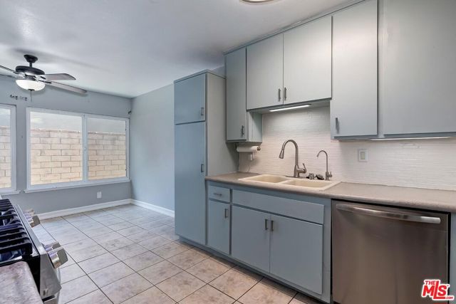 2286 Goddard Avenue, Simi Valley CA: https://media.crmls.org/mediaz/59330a49-6ccc-47ca-9b5c-024e43278f9a.jpg
