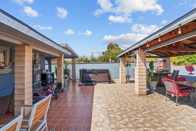 5101 Roscrea Avenue, San Diego CA: https://media.crmls.org/mediaz/5934bea3-598e-43db-8776-f92b5d51868b.jpg