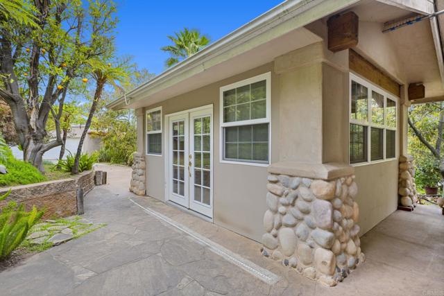31619 21 Via Puerta Del Sol, Bonsall CA: https://media.crmls.org/mediaz/59356fba-fd05-4a3e-924e-2bdf8dca8f27.jpg