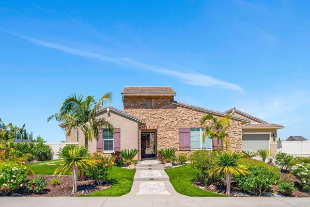 Detail Gallery Image 1 of 46 For 1733 Lemonadeberry Ln, Vista,  CA 92084 - 5 Beds | 3/1 Baths