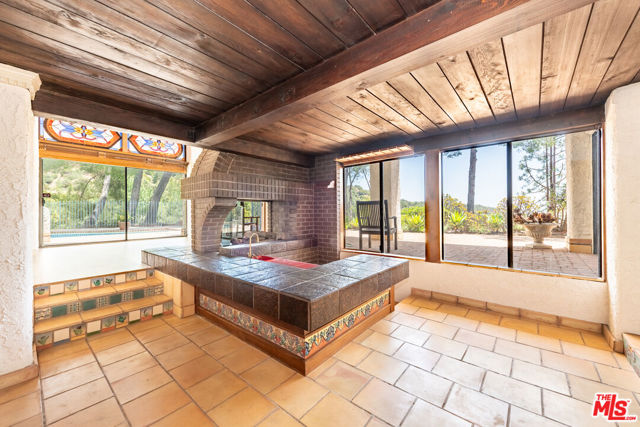 13033 Sky Valley Road, Los Angeles CA: https://media.crmls.org/mediaz/593619ba-1983-4e04-bad2-0b9ef842b534.jpg