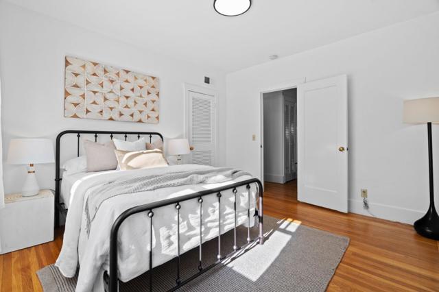 1200 El Centro Avenue, Oakland CA: https://media.crmls.org/mediaz/59364987-95ef-40d8-8426-d0d3e3f52729.jpg