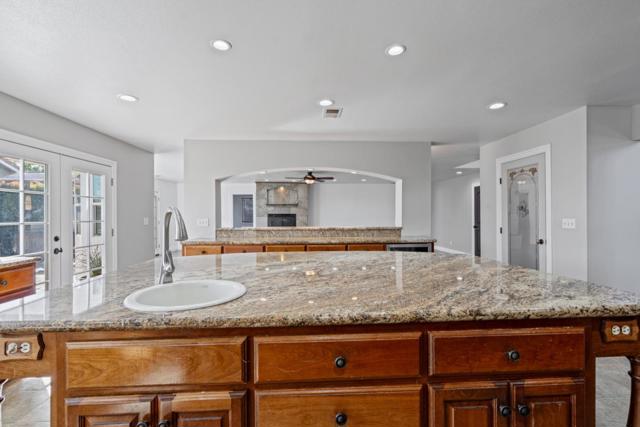 961 Alder Street, Hollister CA: https://media.crmls.org/mediaz/59379cf1-3a83-435d-af6b-eb72839cd2bd.jpg