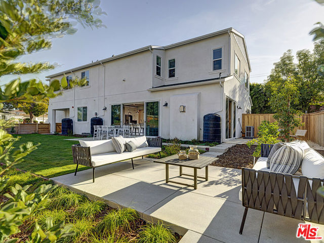 5600 W 78th Street, Los Angeles CA: https://media.crmls.org/mediaz/5937a9b2-1229-4e32-aa34-362dd415110c.jpg