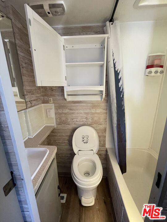 55 E Avenue D4, Lancaster CA: https://media.crmls.org/mediaz/593808a6-b06b-4727-8d71-9f41813c3f39.jpg
