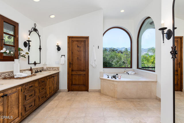 Detail Gallery Image 32 of 77 For 4144 Chevy Chase Dr, La Canada Flintridge,  CA 91011 - 5 Beds | 4/4 Baths