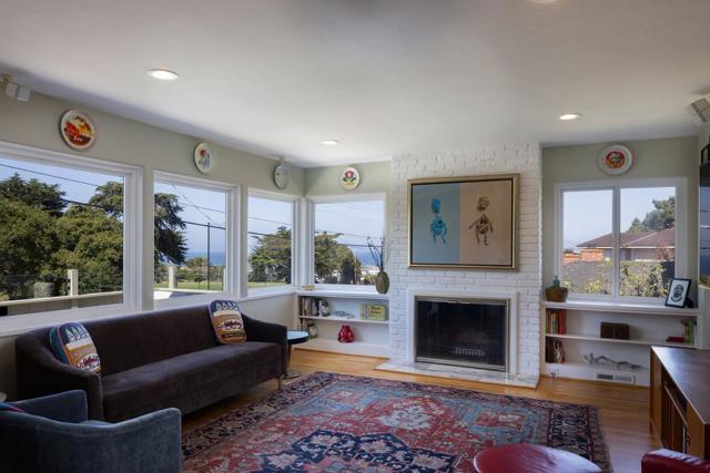 735 Bayview Avenue, Pacific Grove CA: https://media.crmls.org/mediaz/59395cb2-e346-428f-b96c-29c759537363.jpg