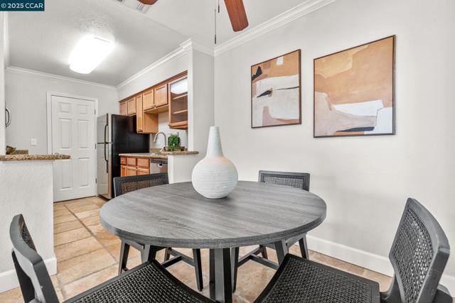 132 Eastridge Dr, San Ramon CA: https://media.crmls.org/mediaz/593972a2-28f4-42ce-9cd5-3d7454fbca07.jpg