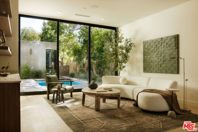 Image 4 of 16 For 8906 Hubbard Street