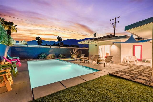 963 S Paseo Caroleta, Palm Springs CA: https://media.crmls.org/mediaz/593a70d2-9e05-4a85-850b-414cf2458c19.jpg