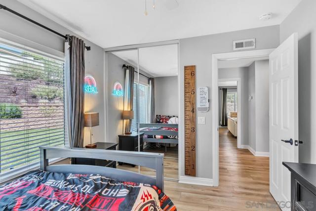 13533 Mora Cir, Poway CA: https://media.crmls.org/mediaz/593abb87-0de7-46a9-827d-d35a6df94213.jpg