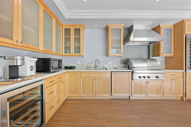 Detail Gallery Image 17 of 73 For 3263 New York Dr, Pasadena,  CA 91107 - 7 Beds | 5/1 Baths