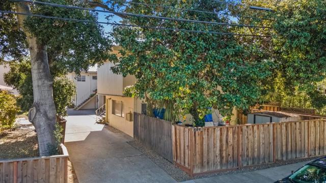 444 Villa Terrace, San Mateo CA: https://media.crmls.org/mediaz/593b216b-f902-461c-a64b-0f5df63e1502.jpg