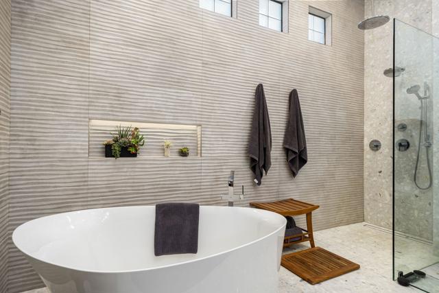 Soaking Tub