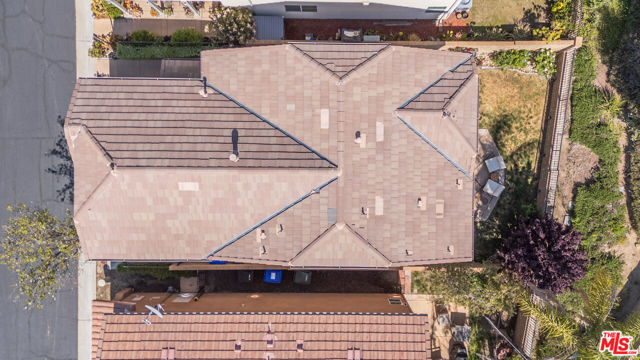 29266 Pilgrim Court, Valencia CA: https://media.crmls.org/mediaz/59407a6b-1714-41f0-87dc-f9f37e0327aa.jpg