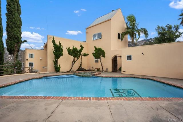 3264 Shearer Crossing, Fallbrook CA: https://media.crmls.org/mediaz/5941d204-e0ad-46a5-903d-e7196d14acef.jpg