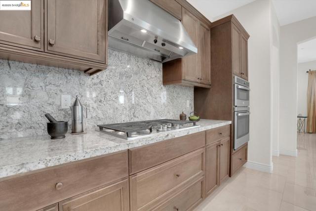 1577 Chianti LN, Brentwood CA: https://media.crmls.org/mediaz/5943260e-12d9-4824-9c35-61c210484cda.jpg