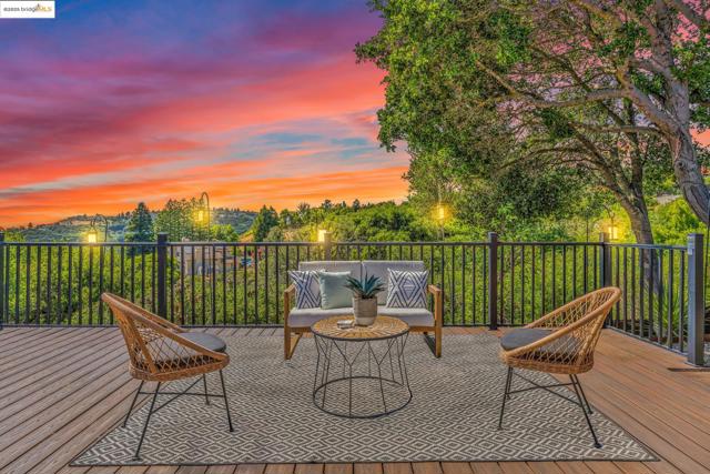 7927 Phaeton Dr, Oakland CA: https://media.crmls.org/mediaz/5943b410-74a6-4262-930d-7248f859c5e1.jpg