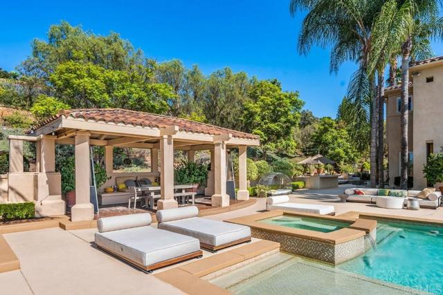 7345 Vista Rancho Ct, Rancho Santa Fe CA: https://media.crmls.org/mediaz/5943d951-1a16-43b5-9165-14c0993dca9d.jpg