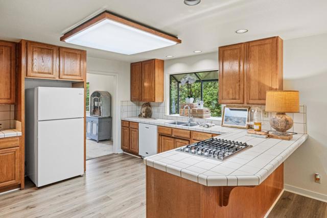 23 Cramden Drive, Monterey CA: https://media.crmls.org/mediaz/59447d83-e7a0-4e25-b790-209043962bba.jpg