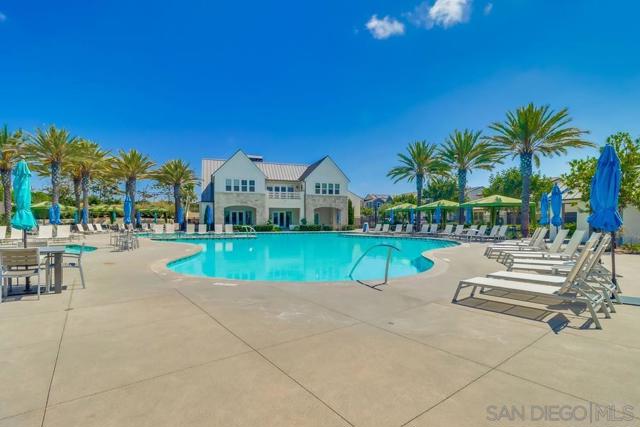 1225 Camino Avalon, Chula Vista CA: https://media.crmls.org/mediaz/5944b36e-4dae-48b6-a6a2-f7d2be9c7a12.jpg