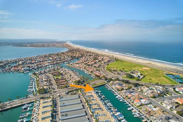 105 Antigua Ct, Coronado CA: https://media.crmls.org/mediaz/59463f98-a0e6-4b45-a4ca-0519d06612b9.jpg