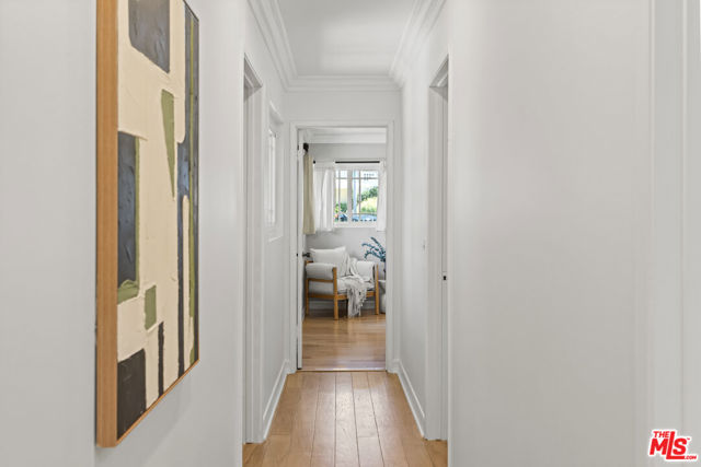 4701 Dunman Avenue, Woodland Hills CA: https://media.crmls.org/mediaz/5946447a-3a18-4539-9a08-d8e306b72dda.jpg