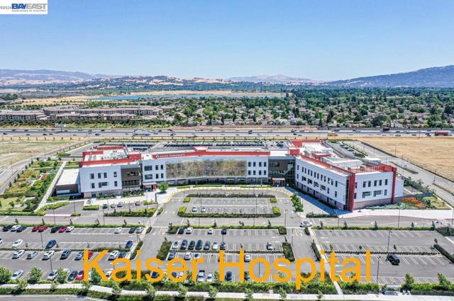 3651 Branding Iron Pl, Dublin CA: https://media.crmls.org/mediaz/5946522c-90c0-4cc3-b6ac-587bdf2ee562.jpg