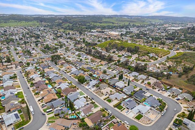 13612 El Mar Ave, Poway CA: https://media.crmls.org/mediaz/59470f8b-2b75-4f02-bb2e-f21e0c215be9.jpg
