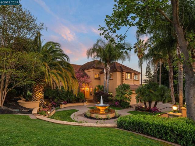 4640 Kingswood Dr, Danville CA: https://media.crmls.org/mediaz/5947c043-7e0c-4a04-a759-aaa6089b0f62.jpg