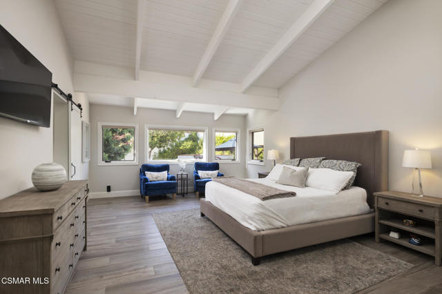 4525 Rayburn Street, Westlake Village CA: https://media.crmls.org/mediaz/59491027-9742-4c4b-bb53-0e4a50f29341.jpg